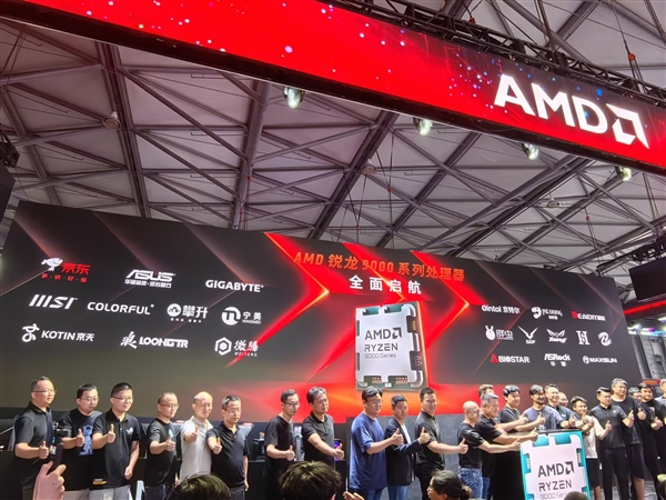 AMD锐龙9000中国超频首秀！9950X全核飙到6.5GHzCBR23得分超5.5万(amde2-9000处理器怎么超频)