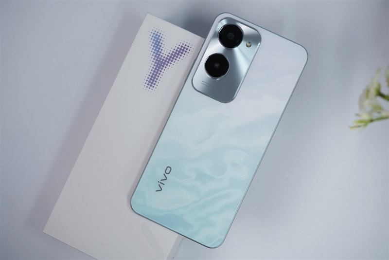 千元价位的电力怪兽！vivoY37评测：13小时重度用机也不趴(vivo y37评测)