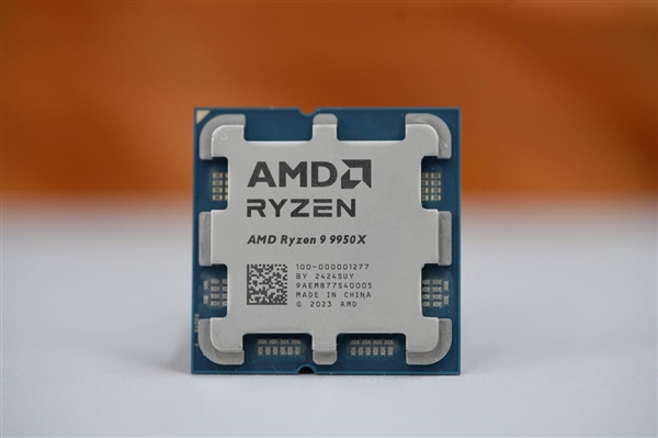 功耗大降30%！AMD锐龙99950X/9900X处理器图赏