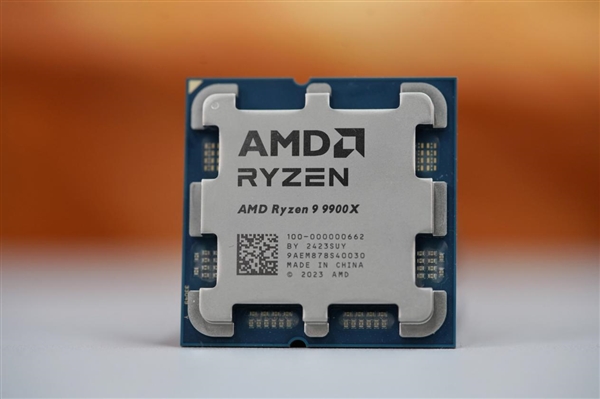 功耗大降30%！AMD锐龙99950X/9900X处理器图赏