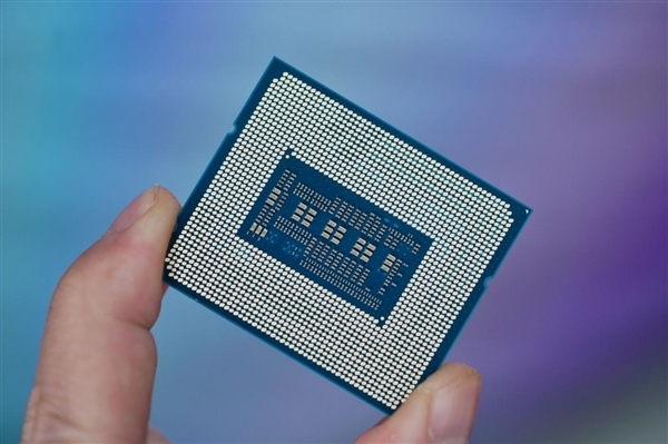 LGA1851接口史上最短命只用一代！Intel下下代RazerLake首曝(lga1151接口的cpu有哪些)