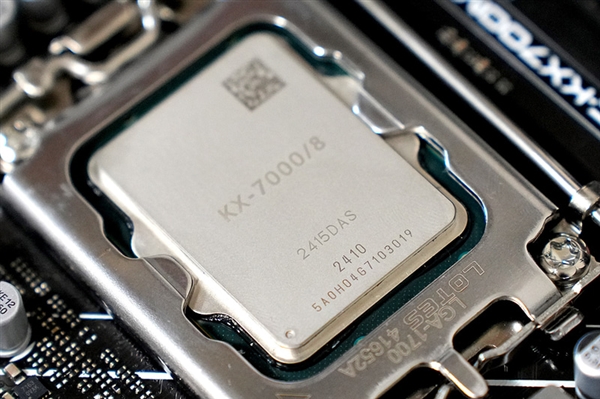 国产x86兆芯开先KX-7000CPU/GPU实测：不敌八代酷睿i3(兆芯开先kx-u6780a)